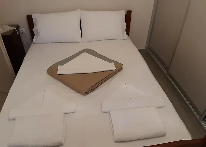 Lakka Athikia Suites